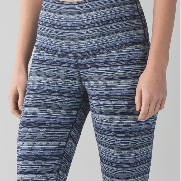 lululemon athletica Pants - Lululemon space dye Capri leggings